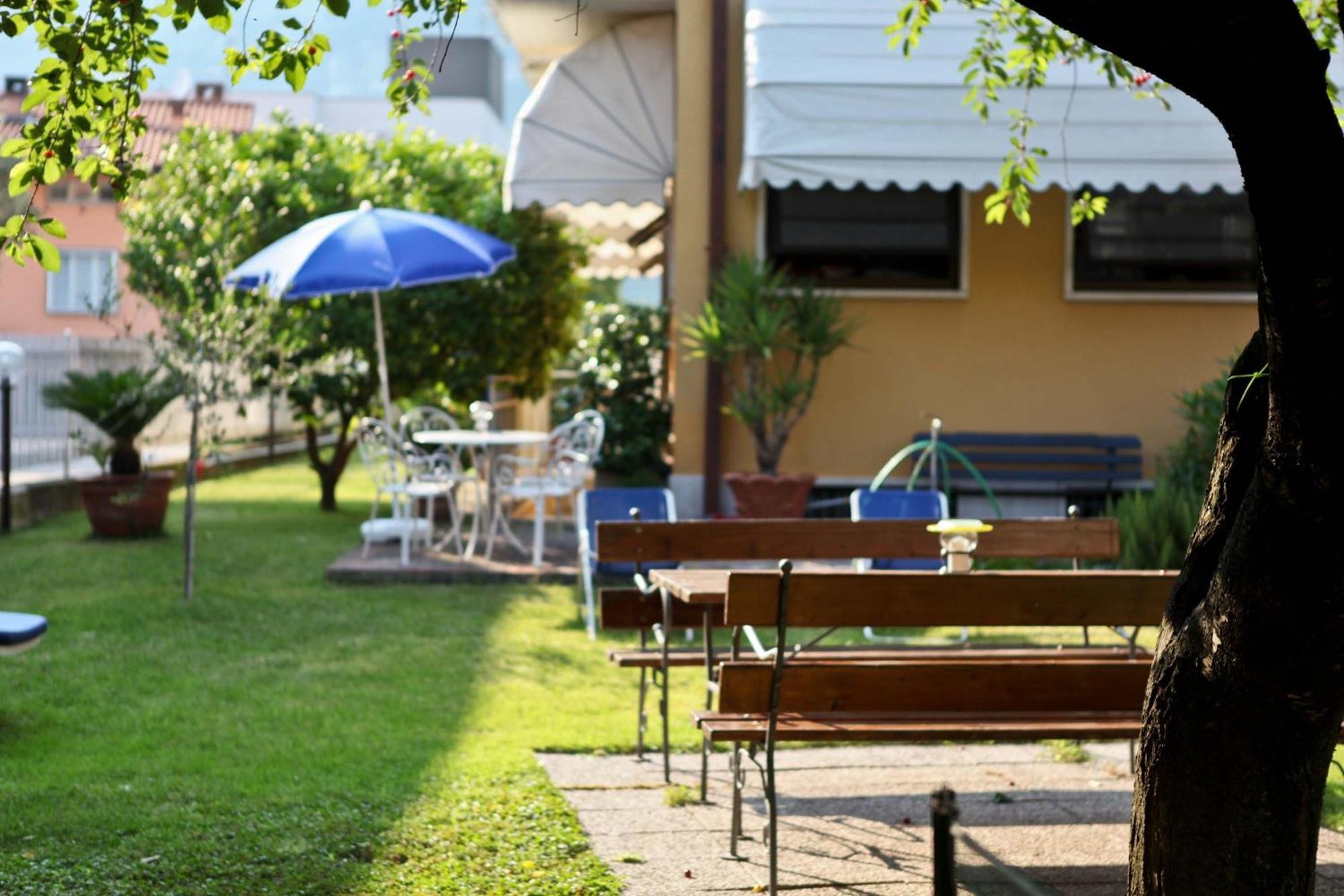 Hotel Villa Al Vento Torbole Sul Garda Eksteriør bilde