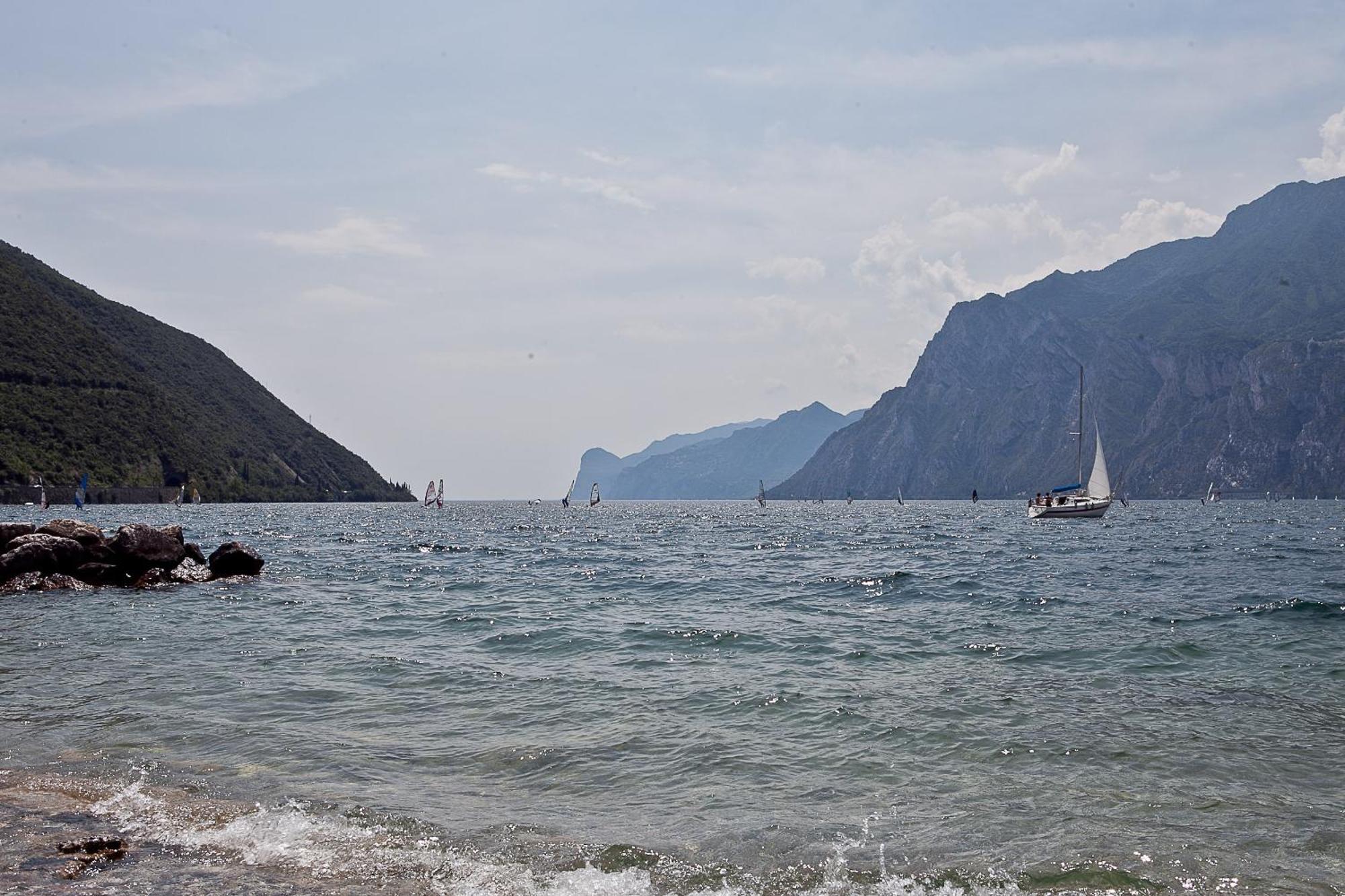 Hotel Villa Al Vento Torbole Sul Garda Eksteriør bilde