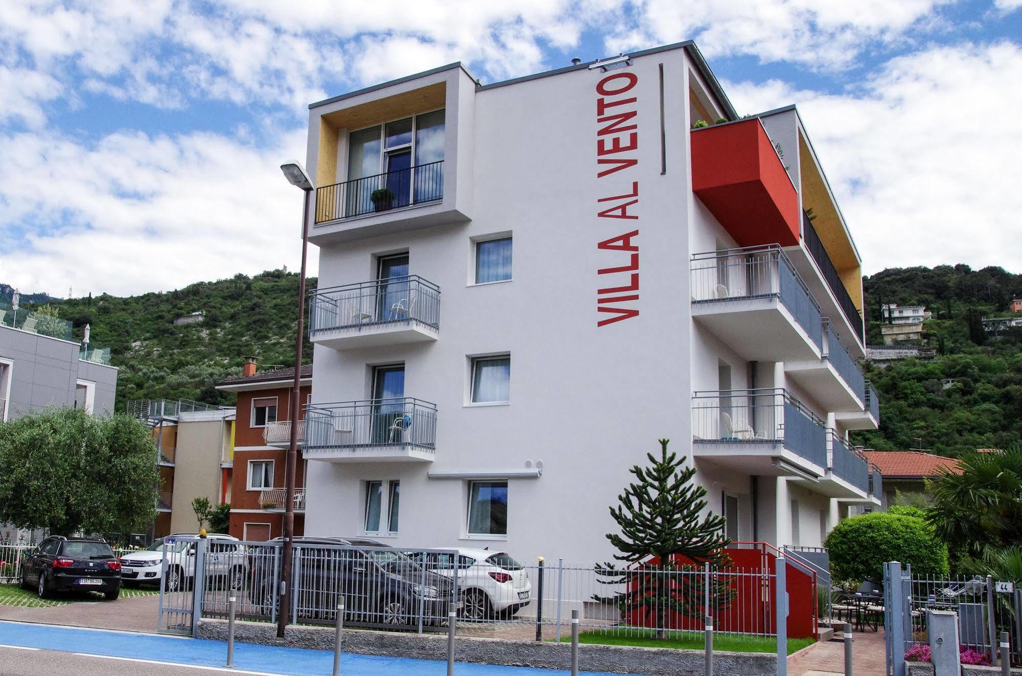 Hotel Villa Al Vento Torbole Sul Garda Eksteriør bilde