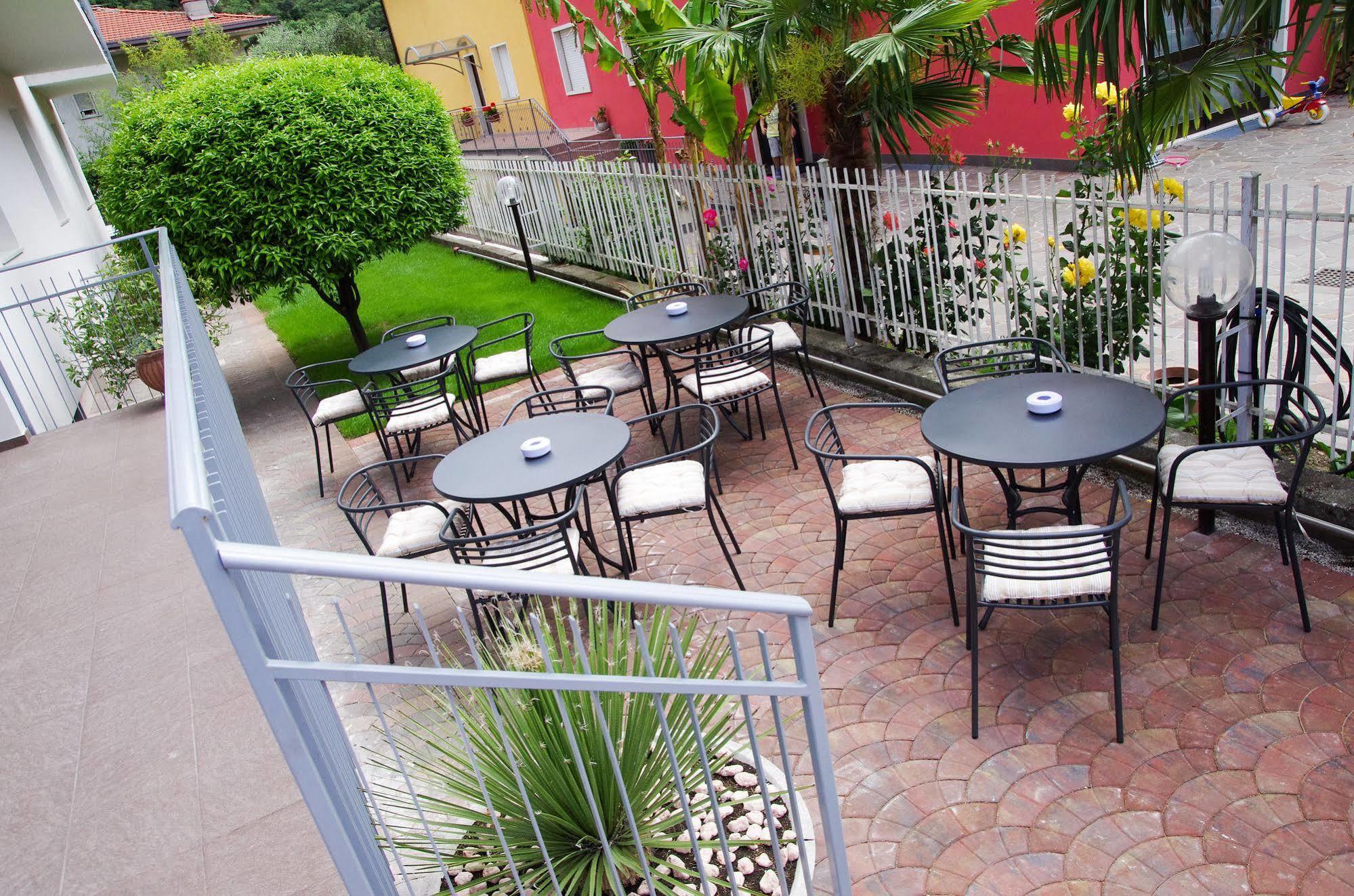 Hotel Villa Al Vento Torbole Sul Garda Eksteriør bilde
